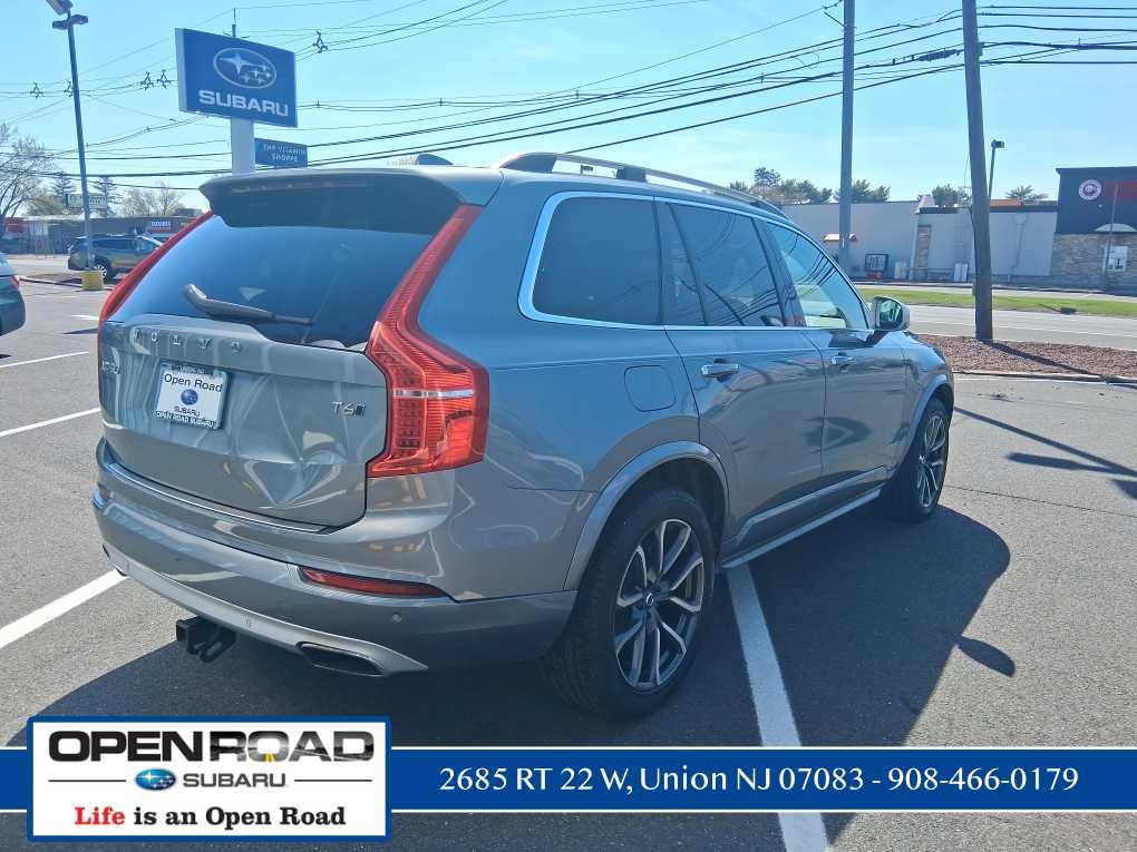 2016 Volvo XC90 T6 Momentum