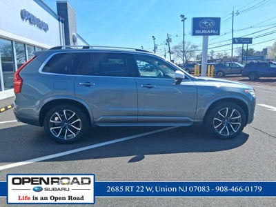 2016 Volvo XC90 T6 Momentum