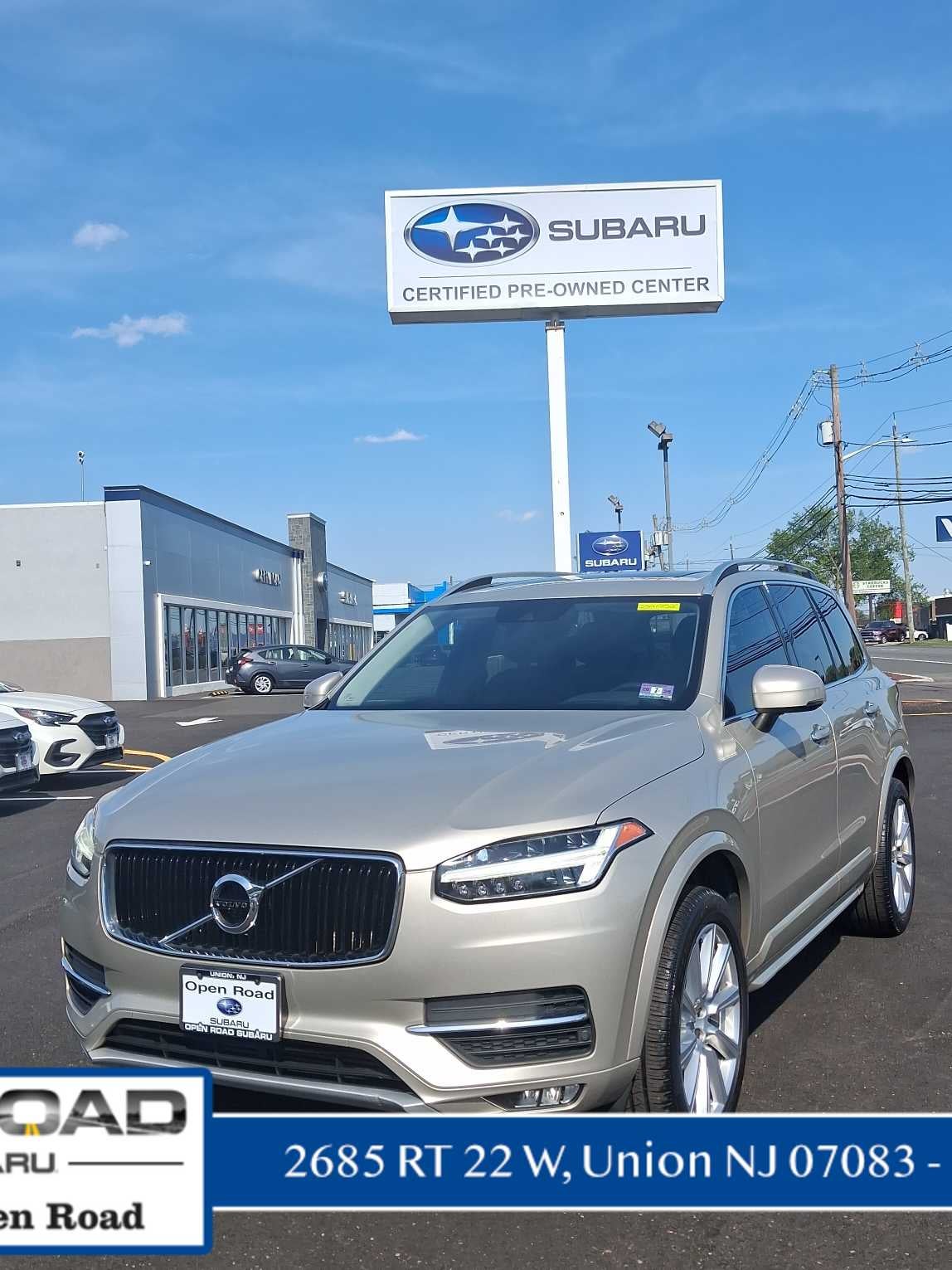 2017 Volvo XC90 Momentum