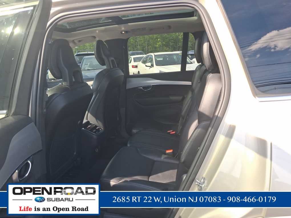 2017 Volvo XC90 Momentum