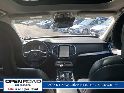 2017 Volvo XC90 Momentum