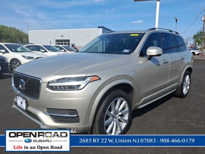 2017 Volvo XC90 Momentum