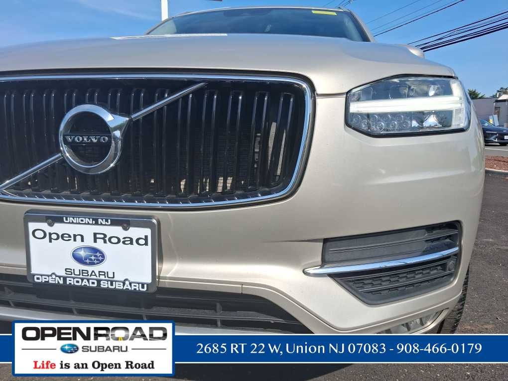2017 Volvo XC90 Momentum